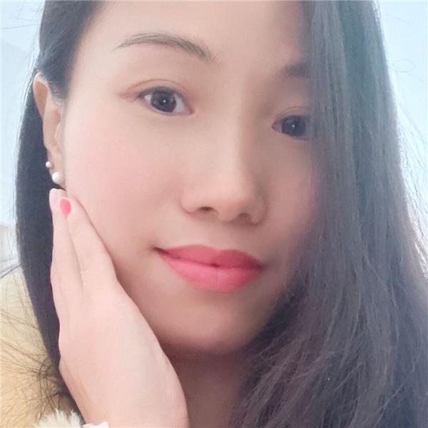 性情中人妹子，喜欢被舔奶的九妹